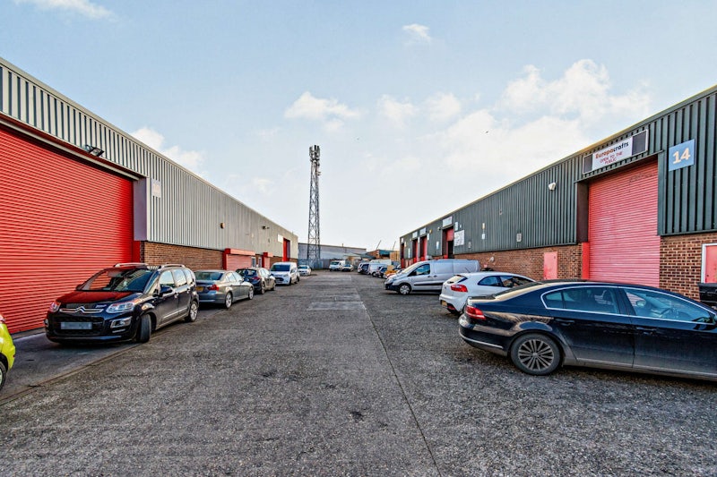 Industrial unit to let in Hull, HU5 4HF 2,373sqft Industrials