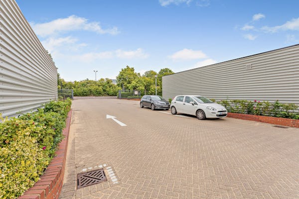 Estate Image