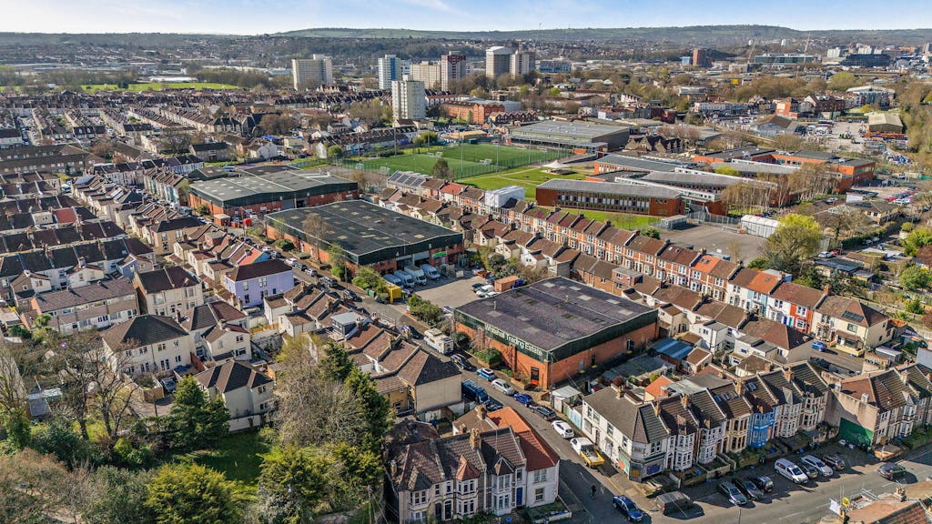 Estate Image