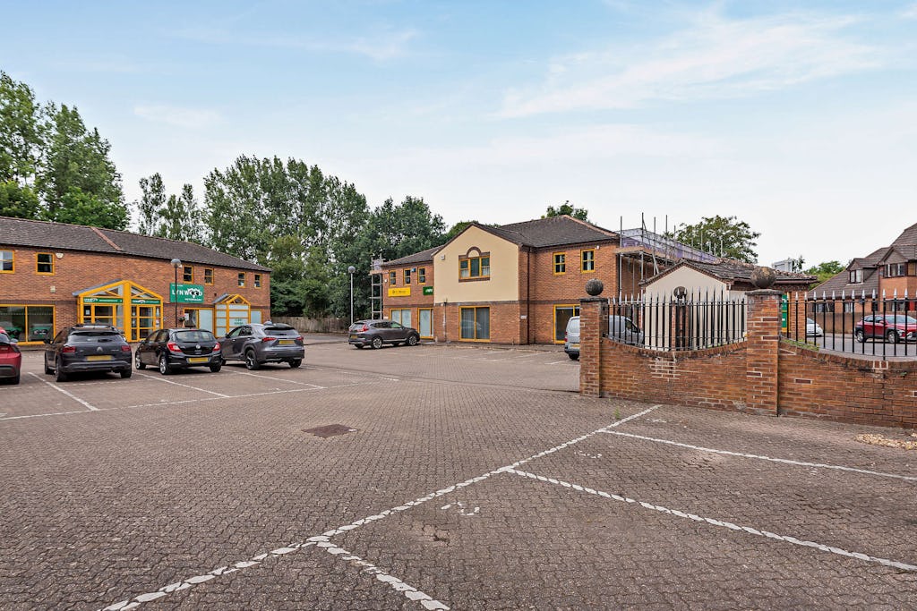 Estate Image