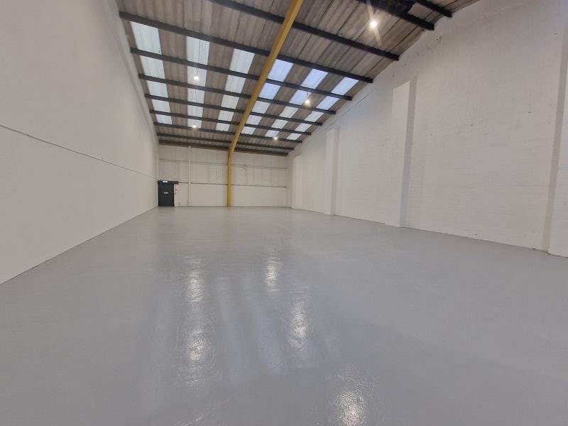 Industrial unit to let in Glasgow, G41 1LU 4,284sqft Industrials